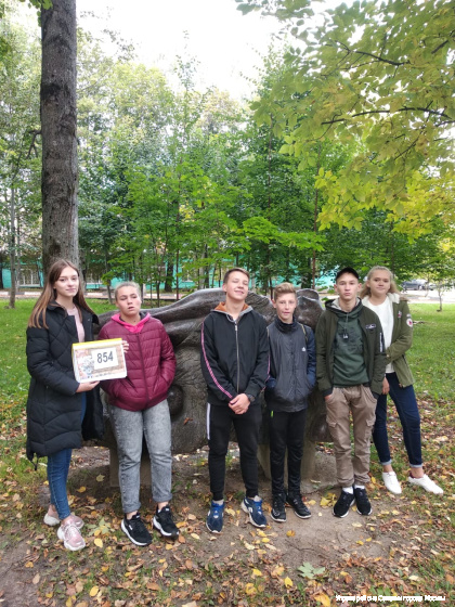 Сотрудники ГБУ Талисман и КДНиЗП района Савелки провели фотопрогулку с учащимися школ 854 и 1557