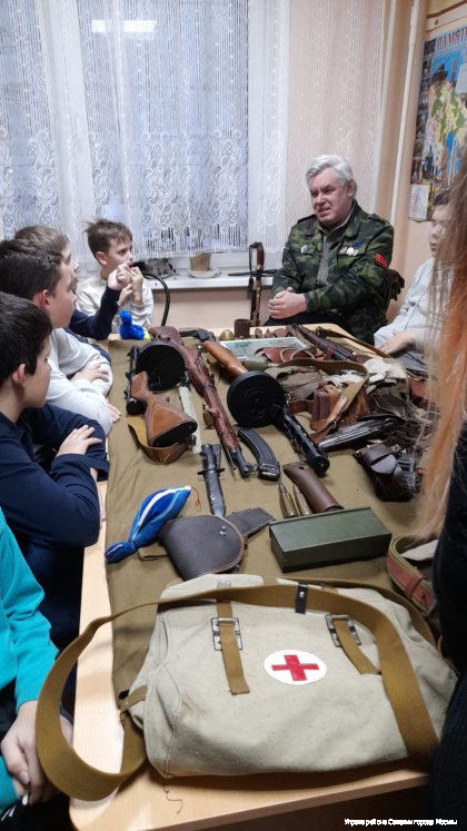 27 ноября 2023  в музее «Совета ветеранов»  района Савелки побывали учащиеся 7-ого класса ГБОУ «Школы № 609»