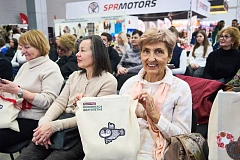 Участники «Московского долголетия» сразились в этнографическом соревновании со студентами